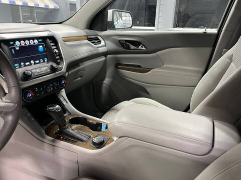 2017 GMC Acadia SLE-2