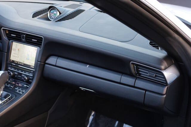 2015 Porsche 911 Carrera GTS