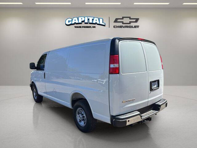 2025 Chevrolet Express 2500