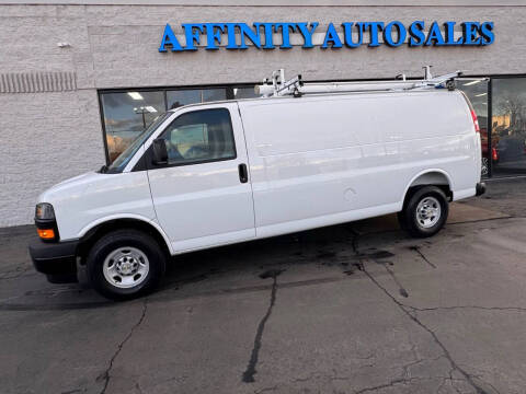 2025 Chevrolet Express 2500