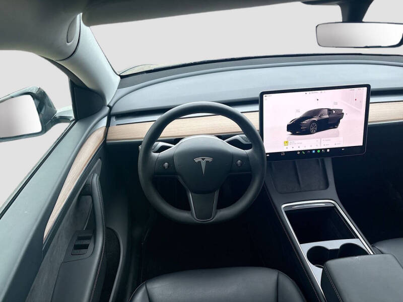 2025 Tesla Model Y Long Range