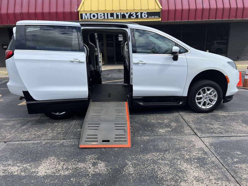 2021 Chrysler Voyager LXi