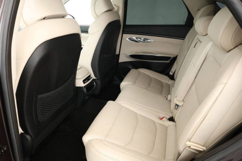 2022 Genesis GV70 2.5T Standard