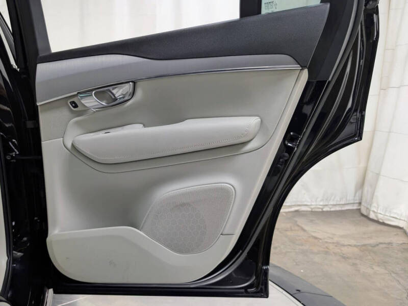 2023 Volvo XC90 B5 Core