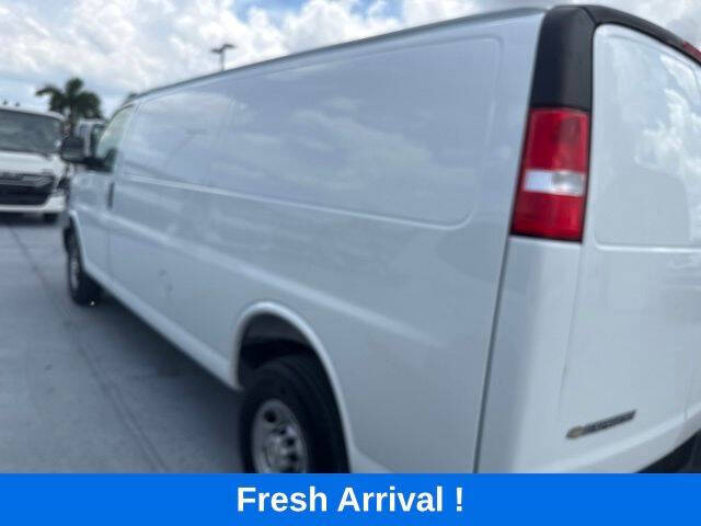 2025 Chevrolet Express 2500