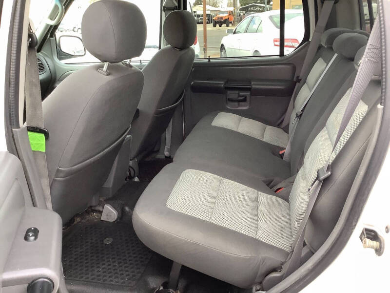 2004 Ford Explorer Sport Trac XLS