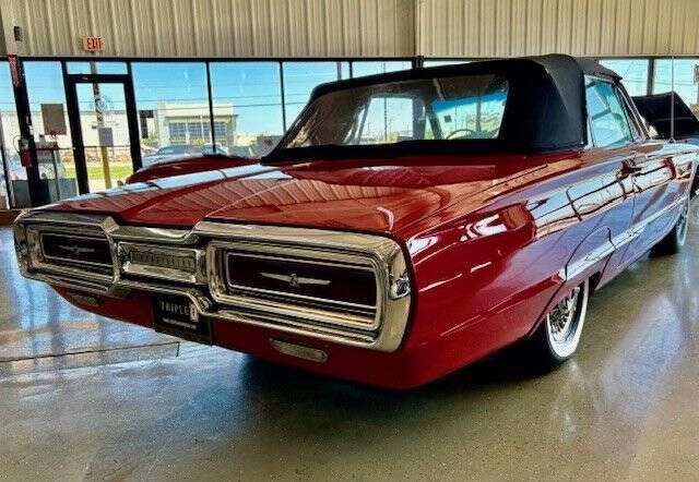 1964 Ford Thunderbird