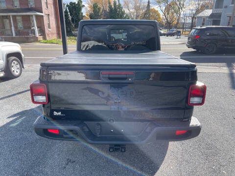 2022 Jeep Gladiator Altitude