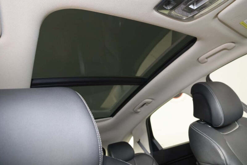 2022 Genesis GV70 2.5T Standard