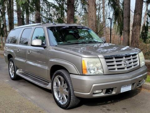 2003 Cadillac Escalade ESV for sale at CLEAR CHOICE AUTOMOTIVE in Milwaukie OR