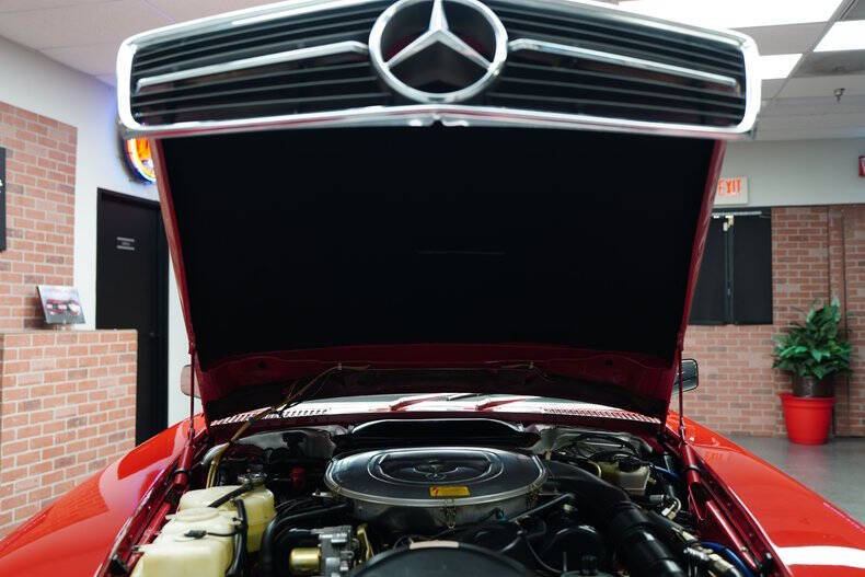 1986 Mercedes-Benz 560-Class 560 SL