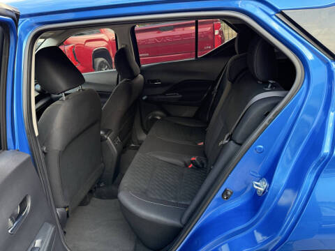 2022 Nissan Kicks SV