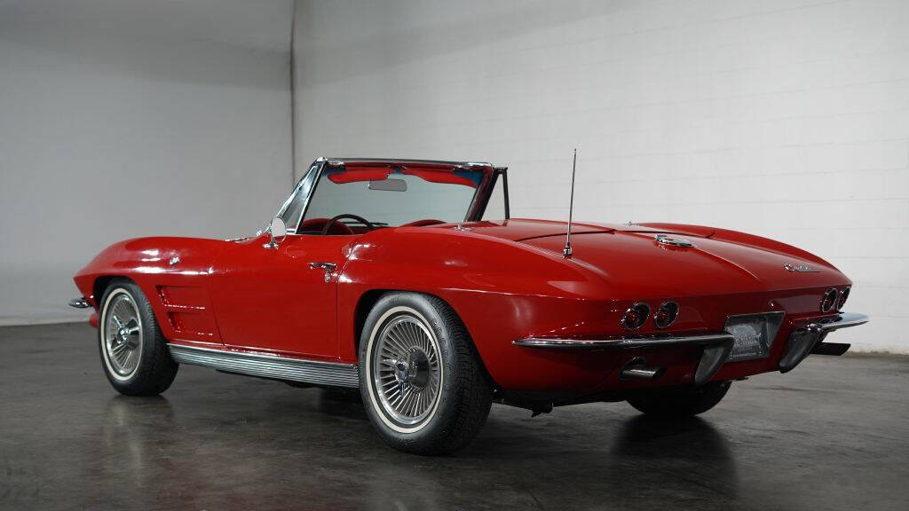 1963 Chevrolet Corvette 3