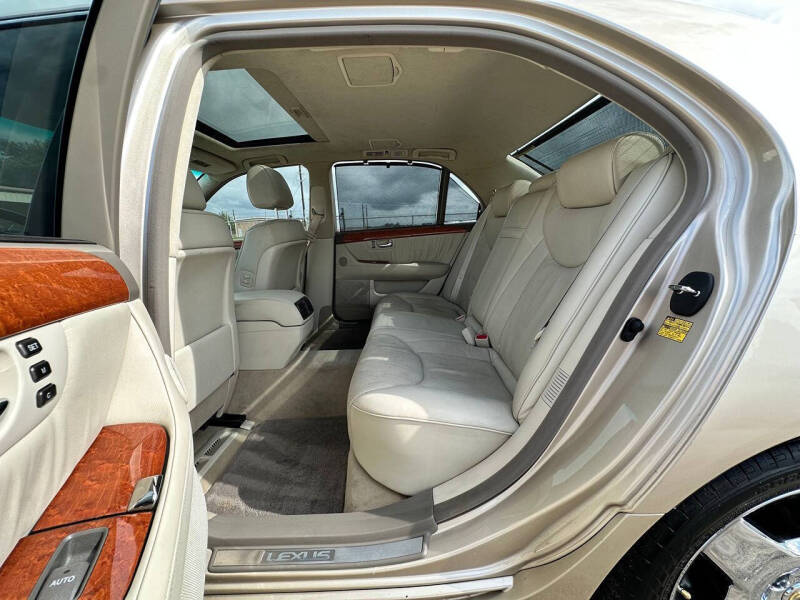 2005 Lexus LS 430