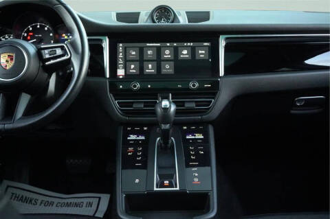 2022 Porsche Macan