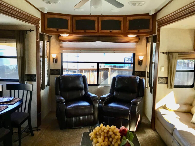 2012 Heartland Big Horn 3250TS