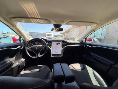 2015 Tesla Model S 85