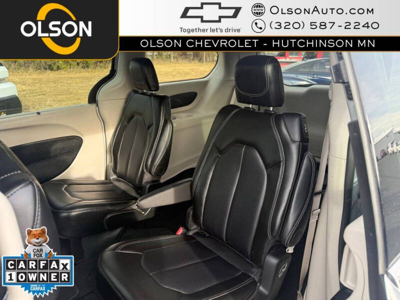 2024 Chrysler Pacifica Touring L