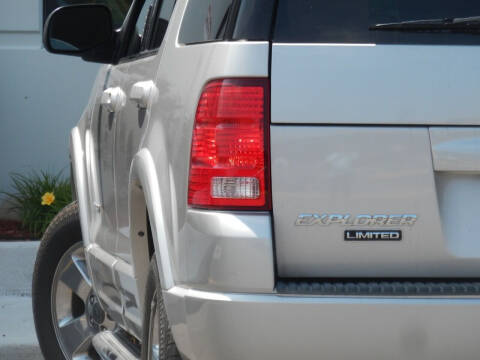 2004 Ford Explorer for sale at Moto Zone Inc in Melrose Park IL