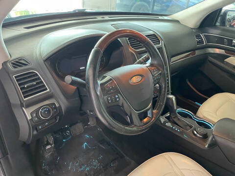 2017 Ford Explorer Platinum