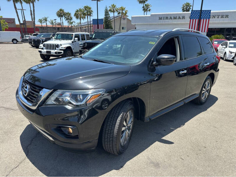 2020 Nissan Pathfinder SV