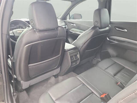 2023 Cadillac XT4 Premium Luxury