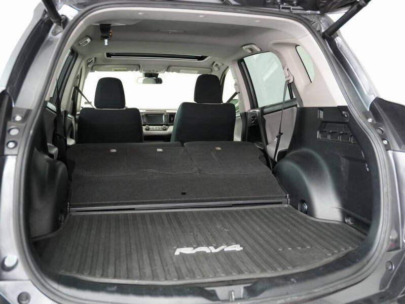 2017 Toyota RAV4 Hybrid XLE