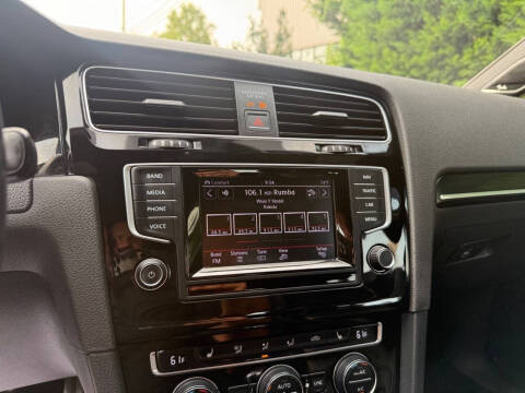 2015 Volkswagen Golf R 4Motion