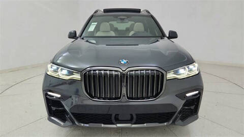 2022 BMW X7 M50i
