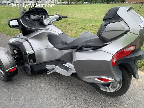 2012 Can-Am Spyder RT-S SE5