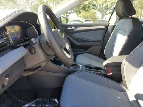 2025 Volkswagen Jetta SE