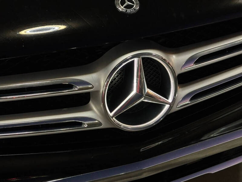 2019 Mercedes-Benz GLC GLC 300