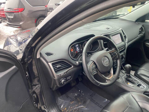 2019 Jeep Cherokee Latitude Plus