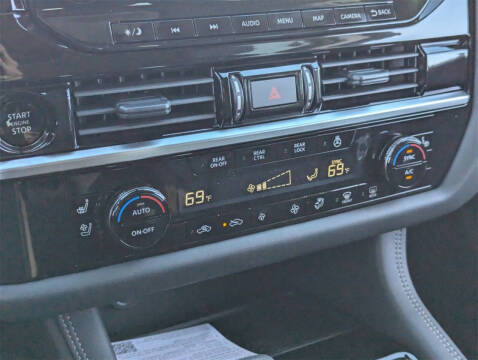 2025 Nissan Pathfinder Platinum