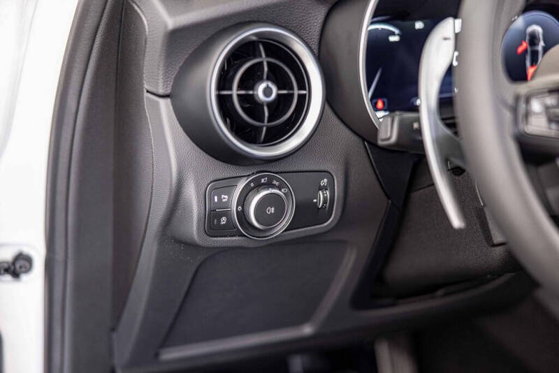 2025 Alfa Romeo Stelvio