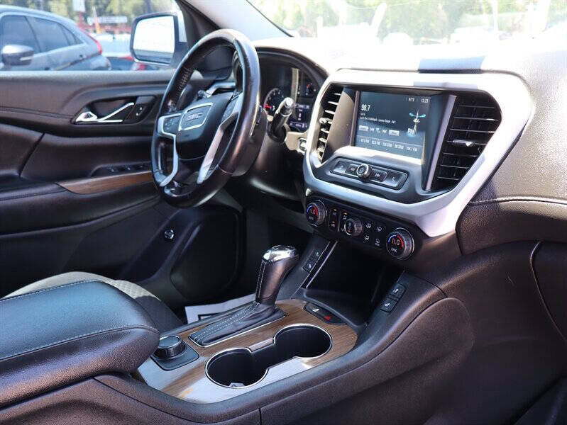 2019 GMC Acadia SLE-2