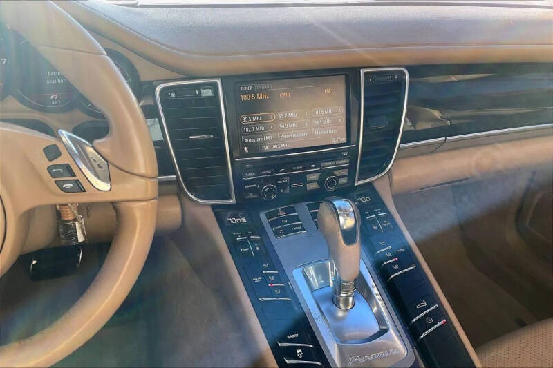 2012 Porsche Panamera