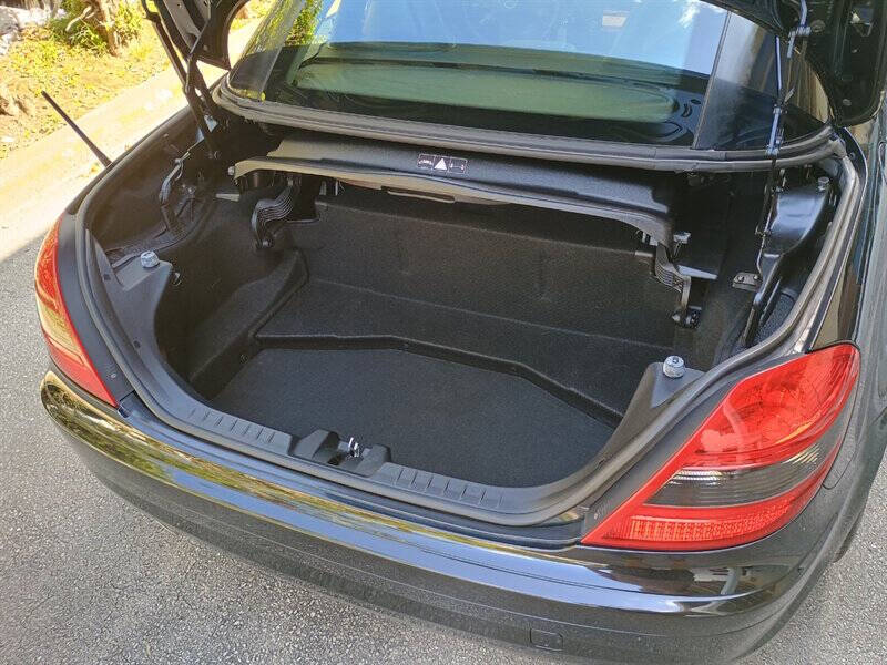 2011 Mercedes-Benz SLK 38