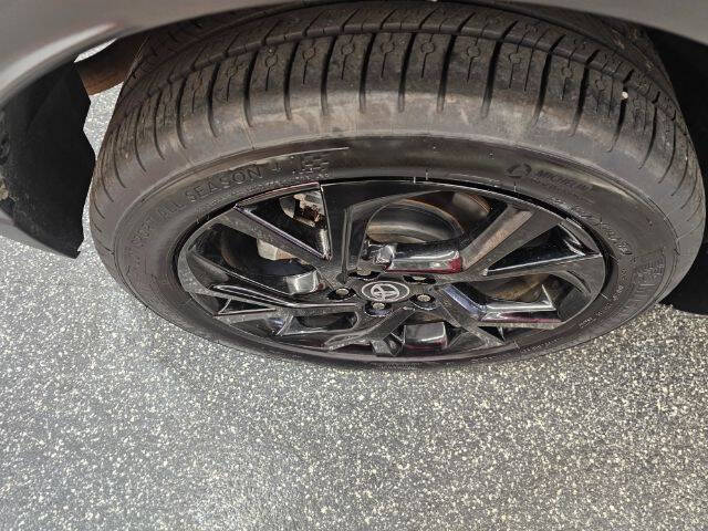 2021 Toyota C-HR LE