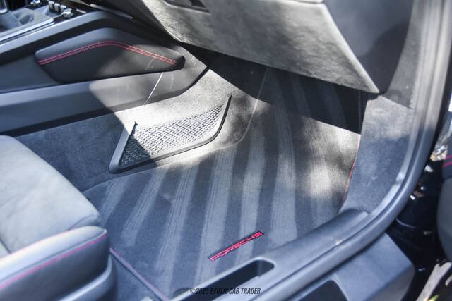 2024 Porsche 911 Carrera GTS