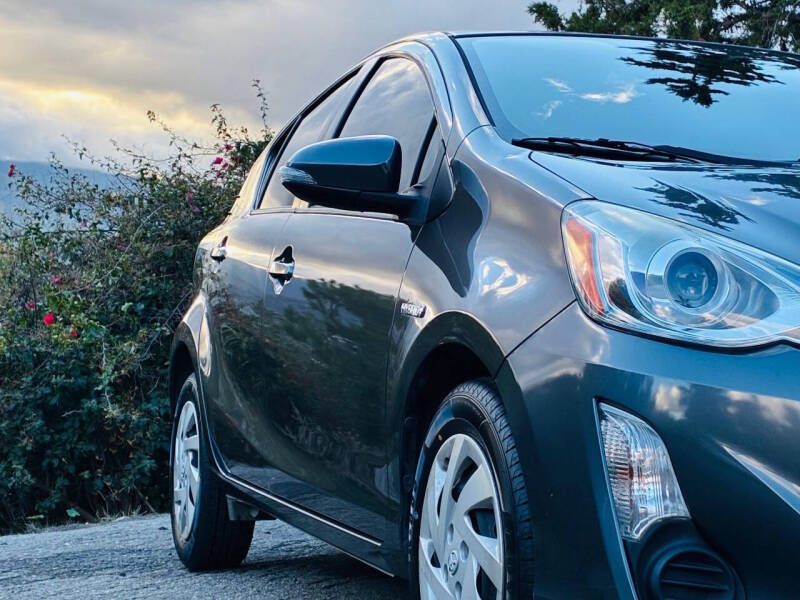 2015 Toyota Prius c One