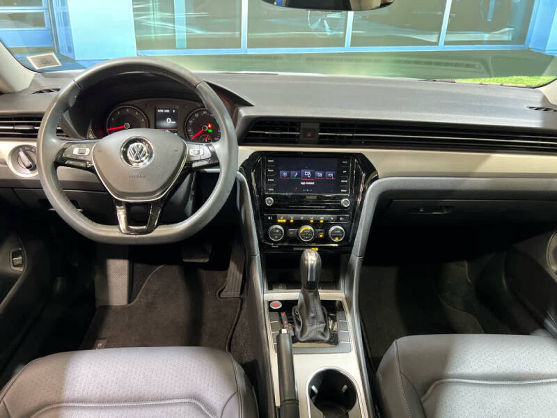 2022 Volkswagen Passat SE