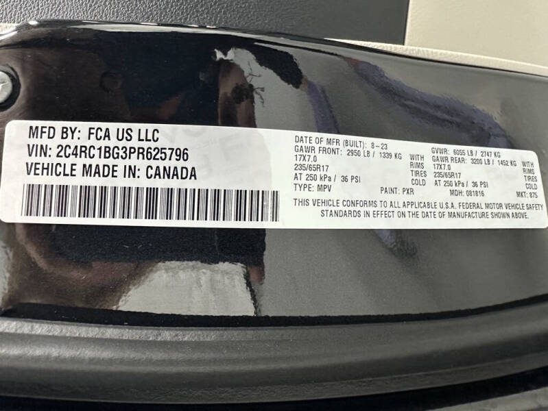 2023 Chrysler Pacifica Touring L