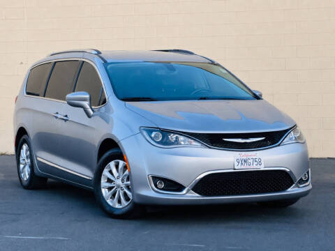 2020 Chrysler Pacifica Touring L