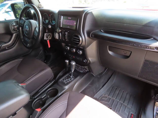 2014 Jeep Wrangler Unlimited for sale at Modern Automotive Group LLC in Lafayette, TN