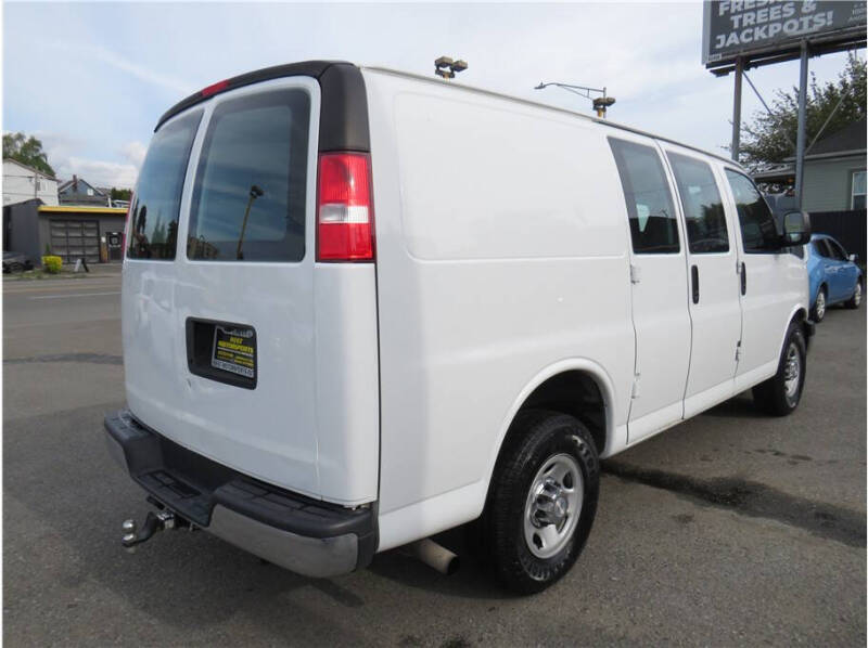 2017 Chevrolet Express 2500