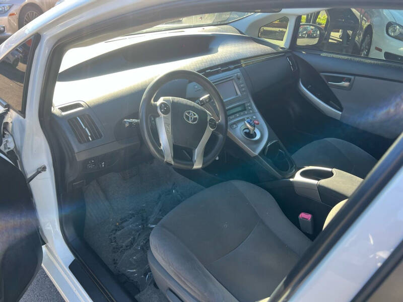 2013 Toyota Prius Two