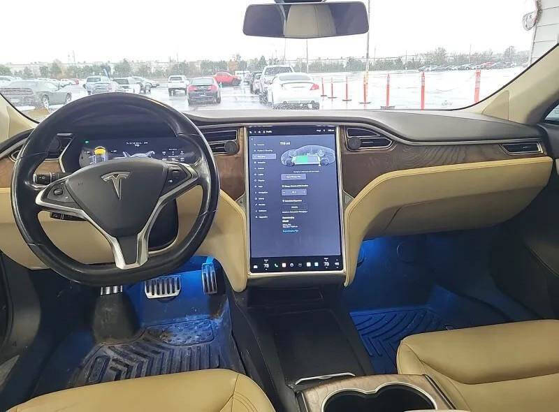 2016 Tesla Model S 70