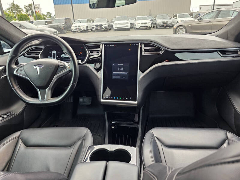 2015 Tesla Model S 70D