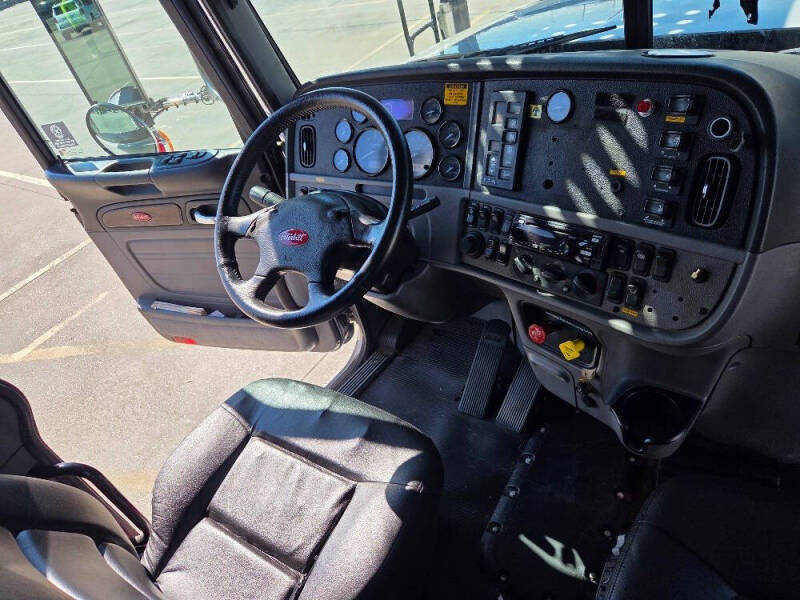 2020 Peterbilt 365